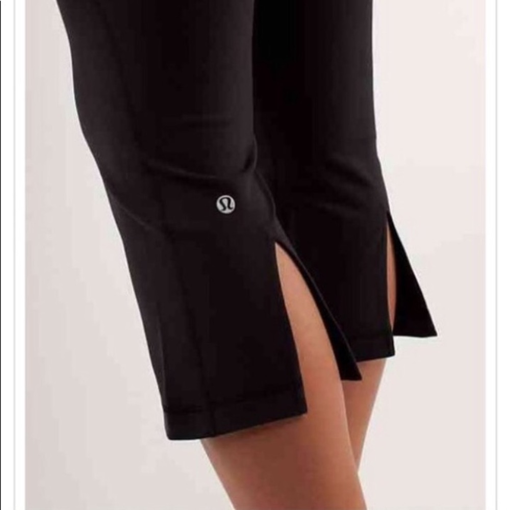 Lululemon athetica cropped flared leggings